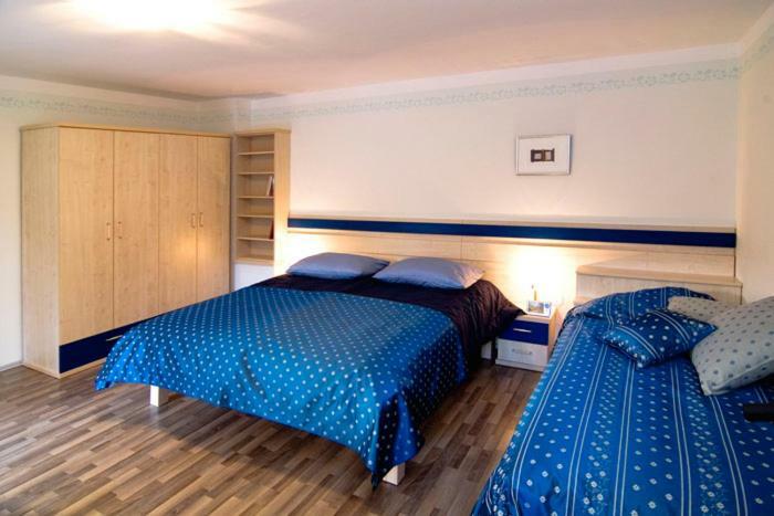Hisa Posebne Sorte Kodreti Extérieur photo