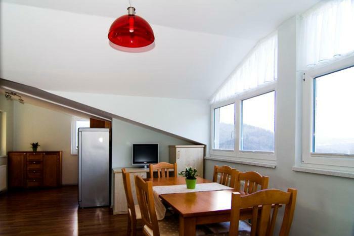 Hisa Posebne Sorte Kodreti Extérieur photo