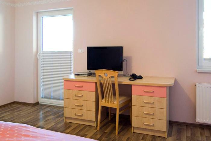 Hisa Posebne Sorte Kodreti Extérieur photo