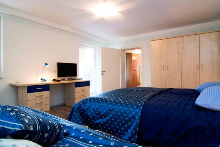 Hisa Posebne Sorte Kodreti Extérieur photo