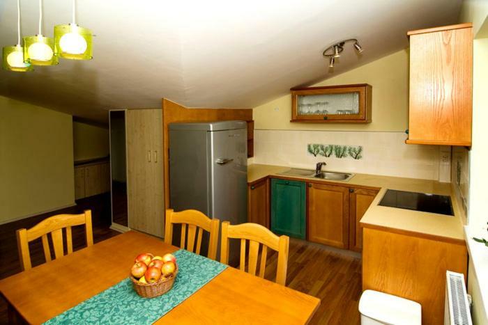 Hisa Posebne Sorte Kodreti Extérieur photo
