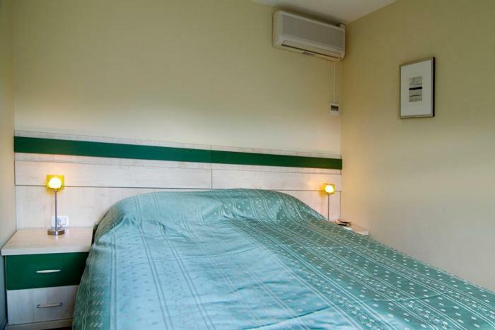 Hisa Posebne Sorte Kodreti Extérieur photo