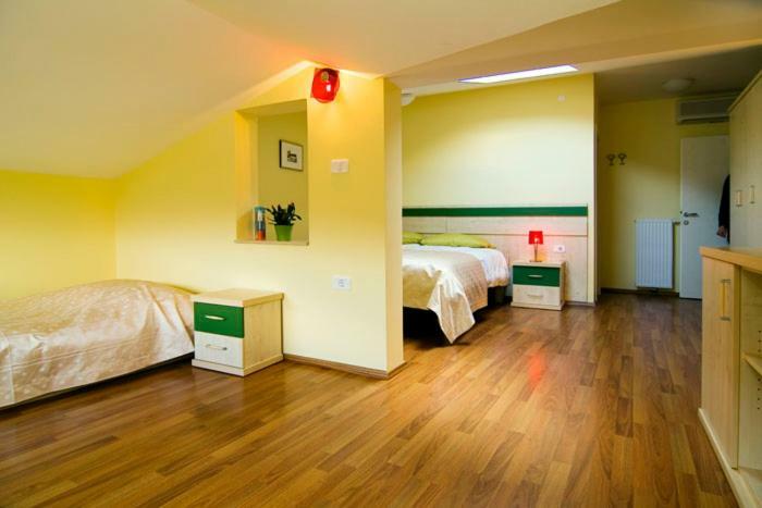 Hisa Posebne Sorte Kodreti Extérieur photo