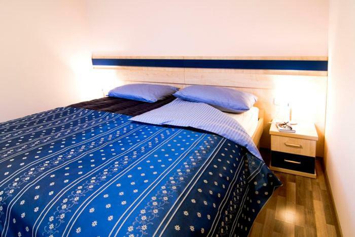 Hisa Posebne Sorte Kodreti Extérieur photo