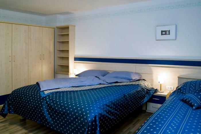 Hisa Posebne Sorte Kodreti Extérieur photo